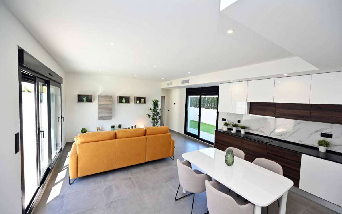 Villa in Urbanizacion los Balcones - Image 4