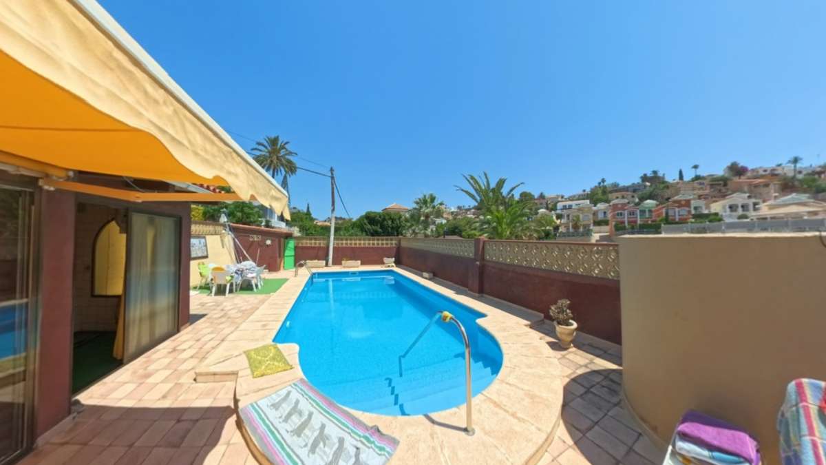Verkoop. Villa in Calpe