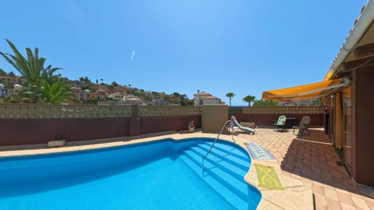 Verkoop. Villa in Calpe