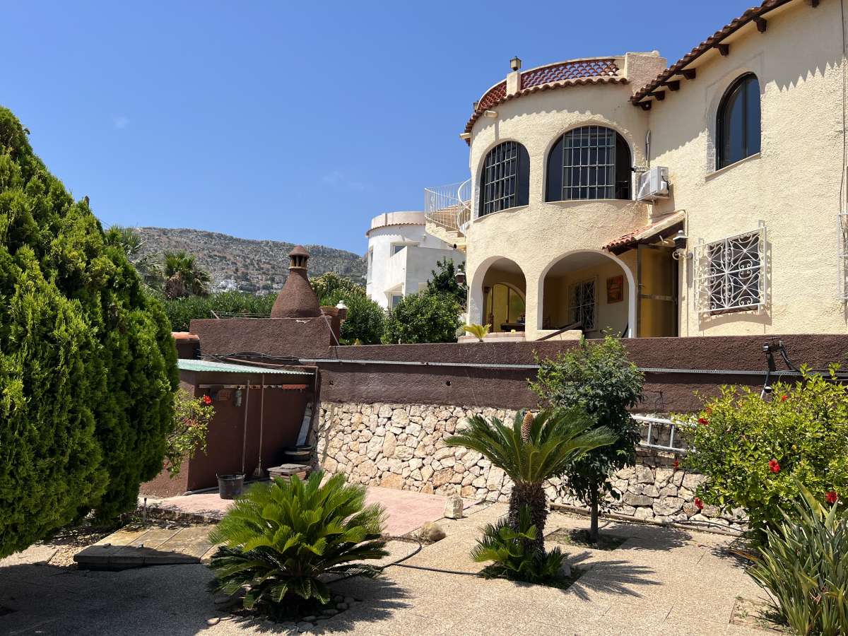 Verkoop. Villa in Calpe