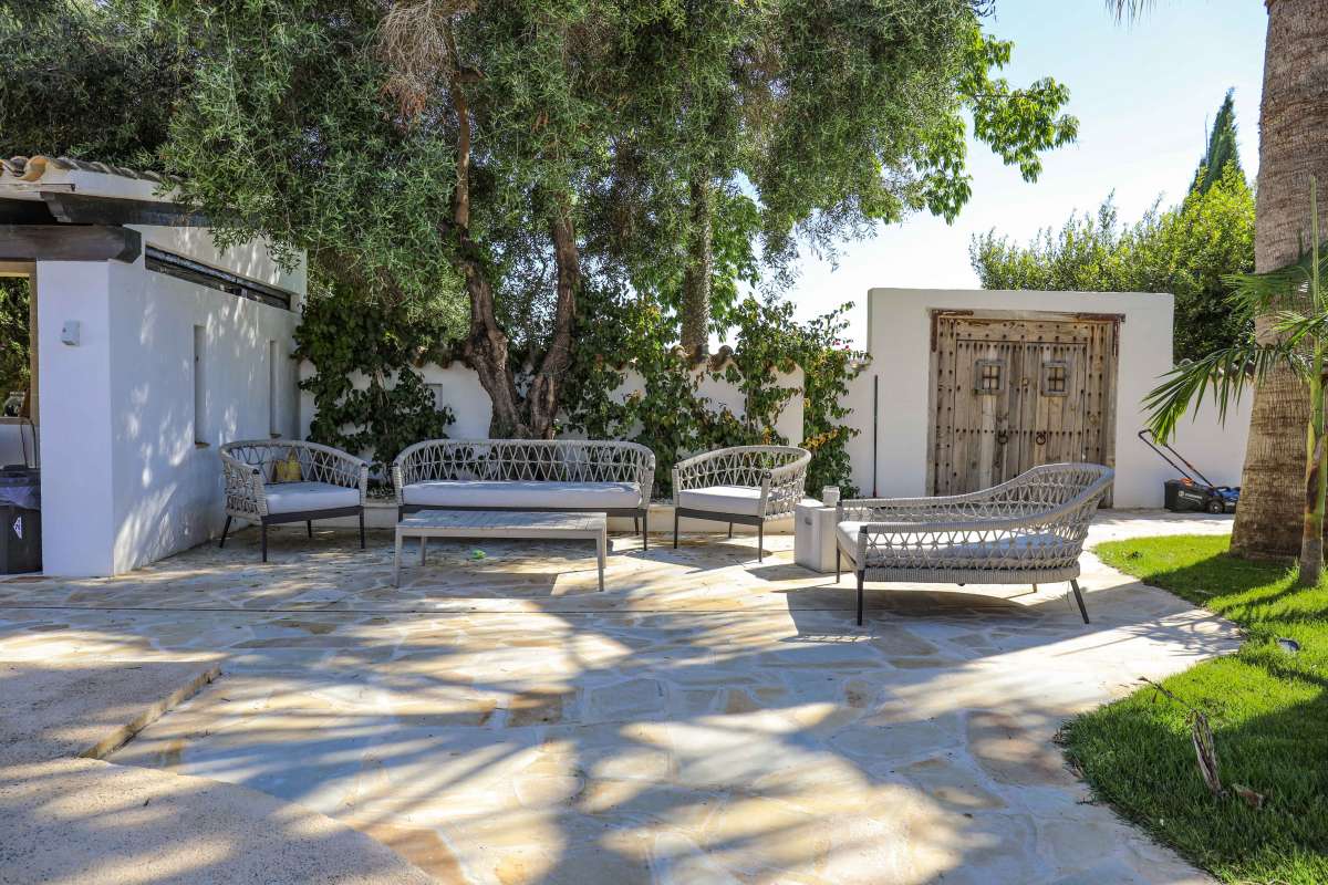 Venta. Chalet/Villa en Jesús Pobre