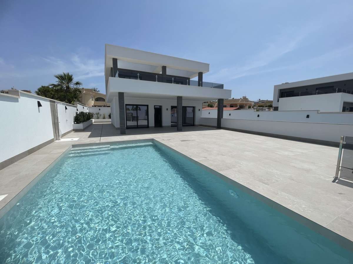 House in Ciudad Quesada - Image 3