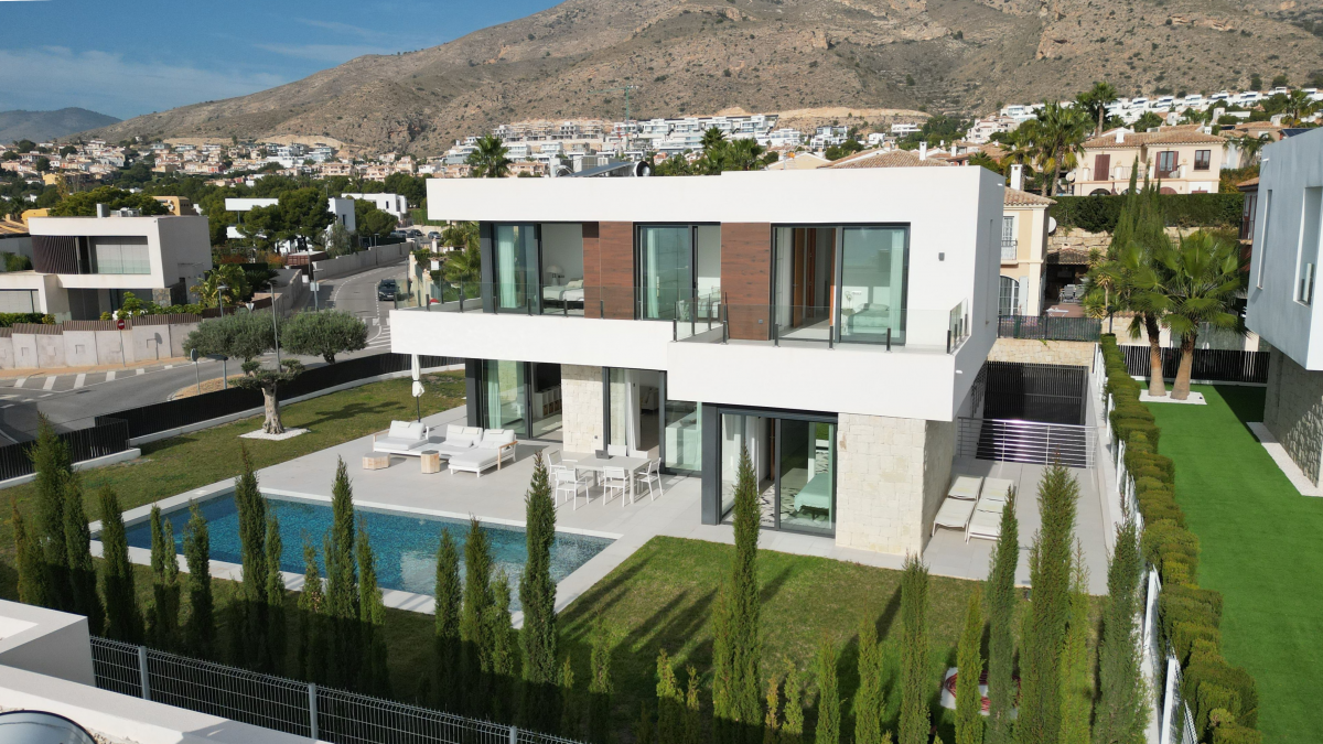 Villa in Finestrat - view 1