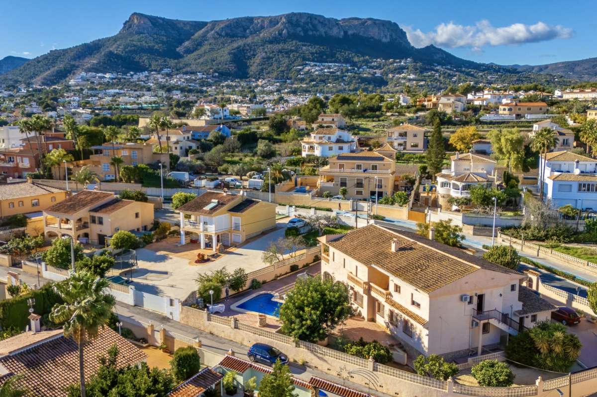 villa-independiente en calpe · calpe 990000€
