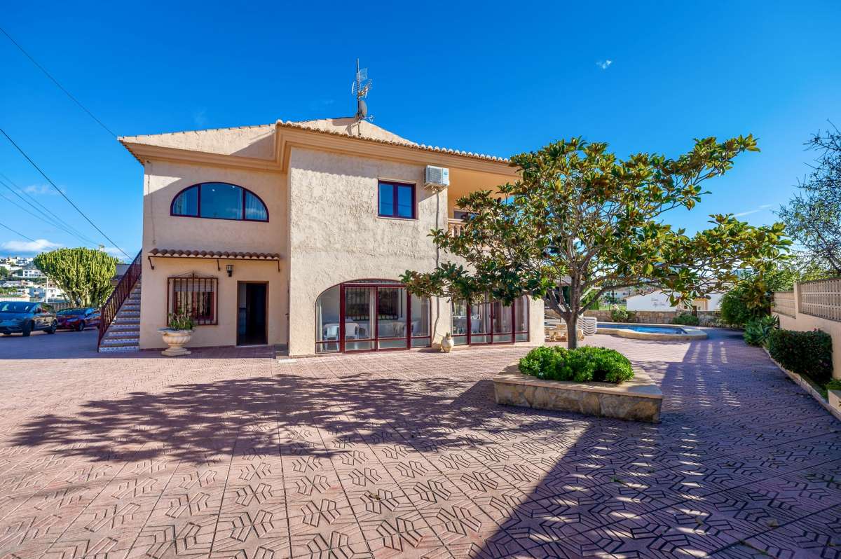 villa-independiente en calpe · calpe 990000€