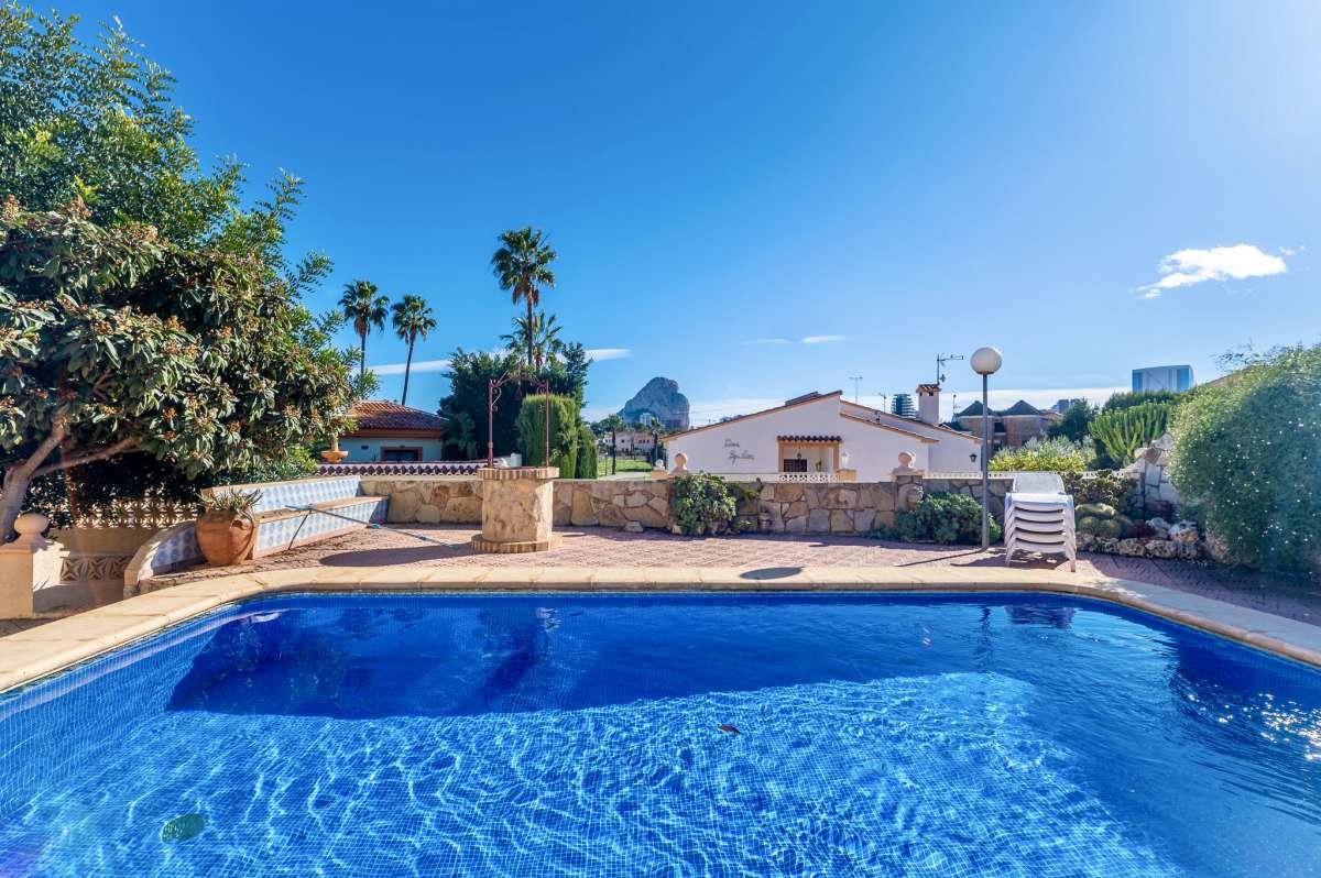 villa-independiente en calpe · calpe 990000€