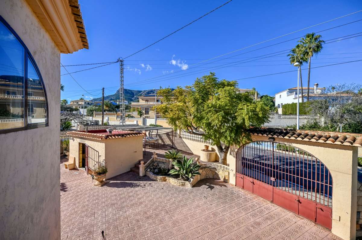 villa-independiente en calpe · calpe 990000€