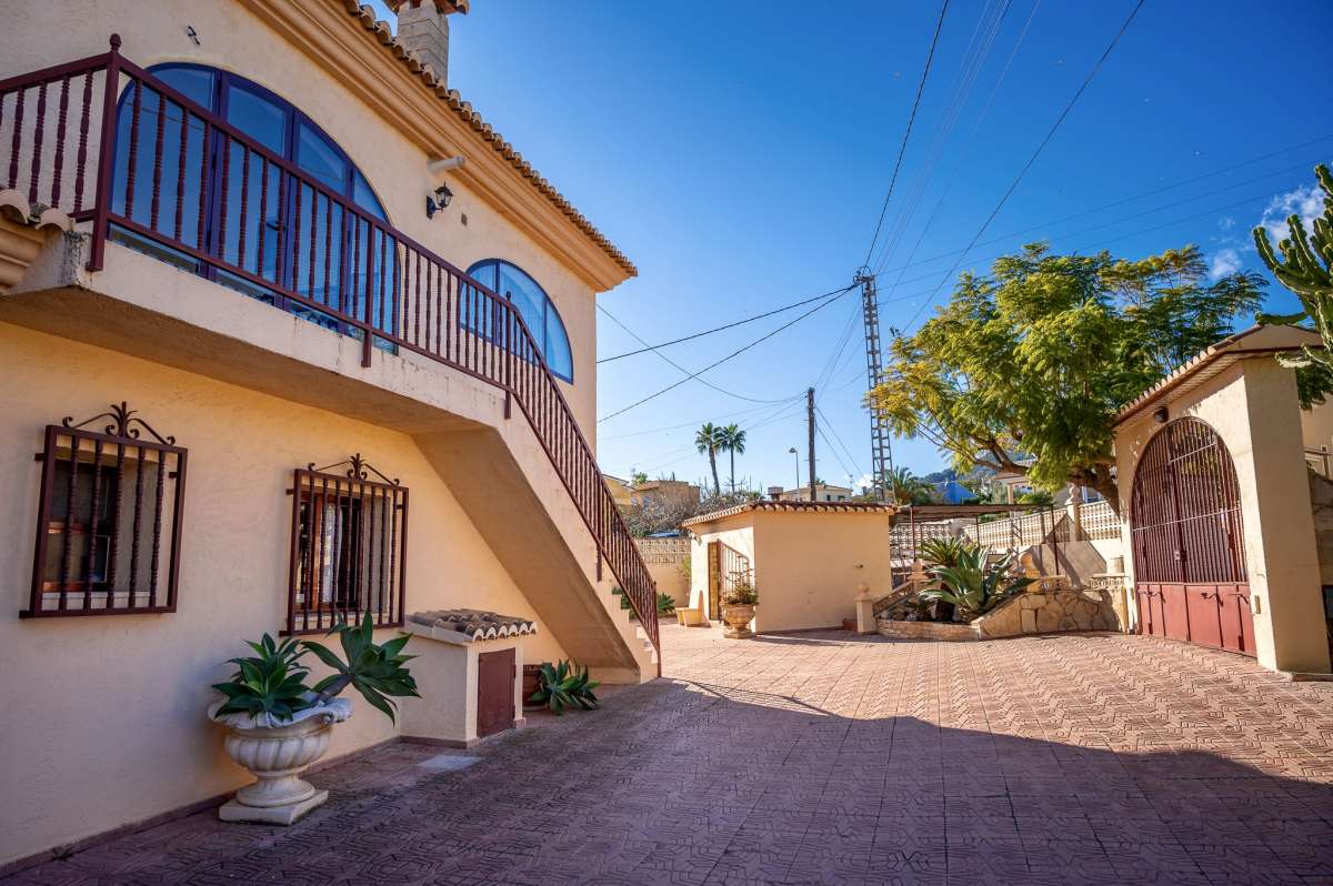 villa-independiente en calpe · calpe 990000€