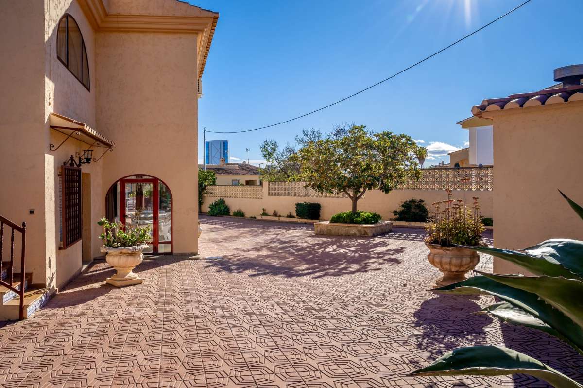 villa-independiente en calpe · calpe 990000€