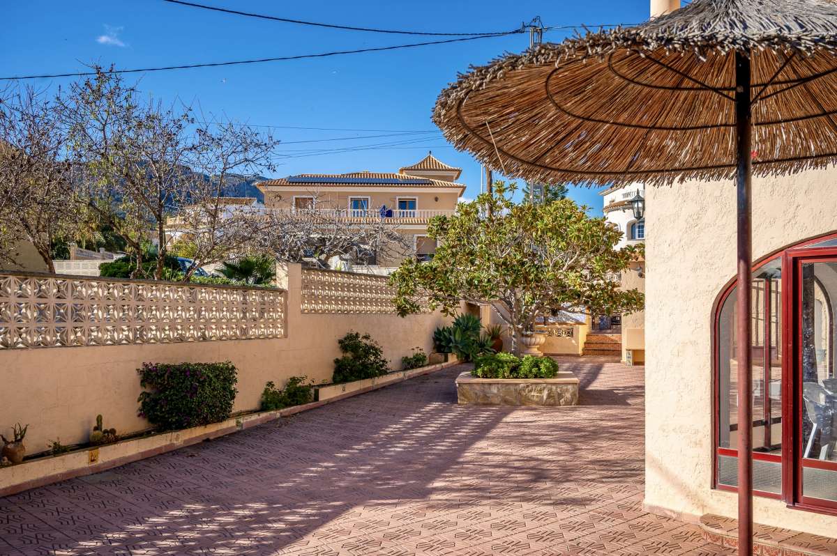 villa-independiente en calpe · calpe 990000€