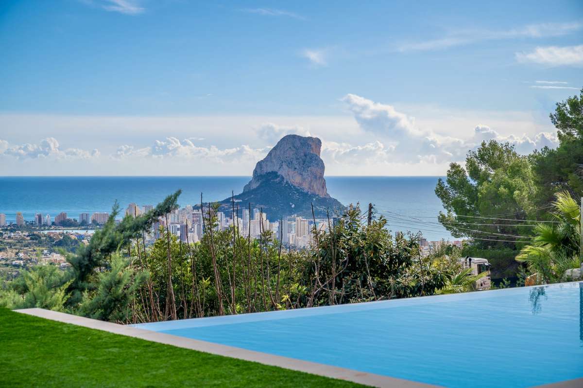 frittliggende-villa en calpe · calpe 1575000€