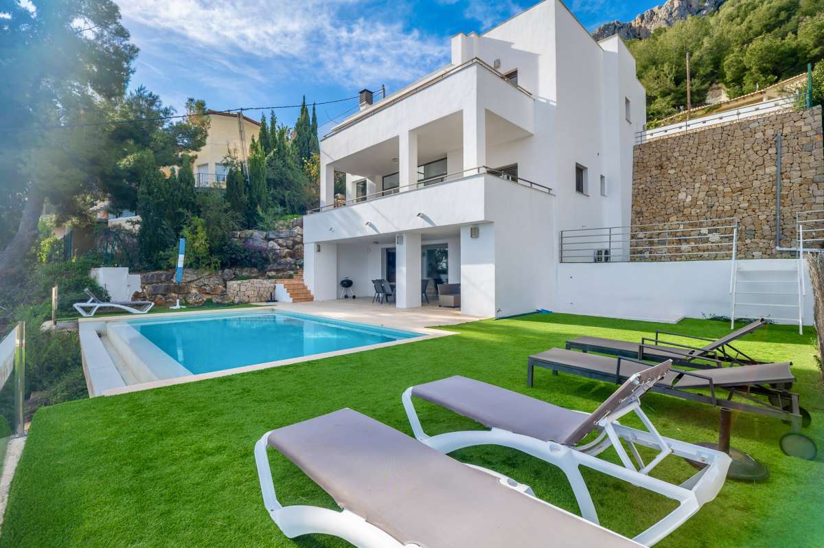 frittliggende-villa en calpe · calpe 1575000€