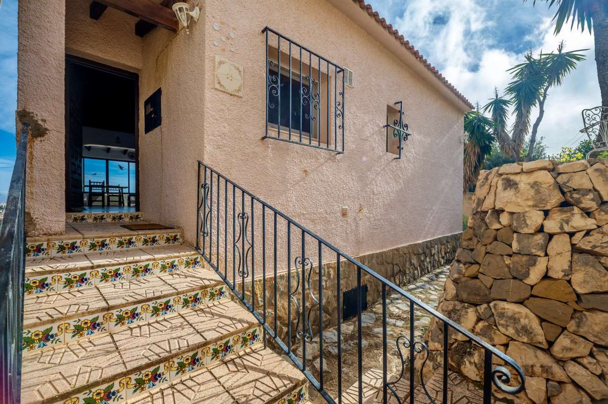 frittliggende-villa en calpe · calpe 395000€