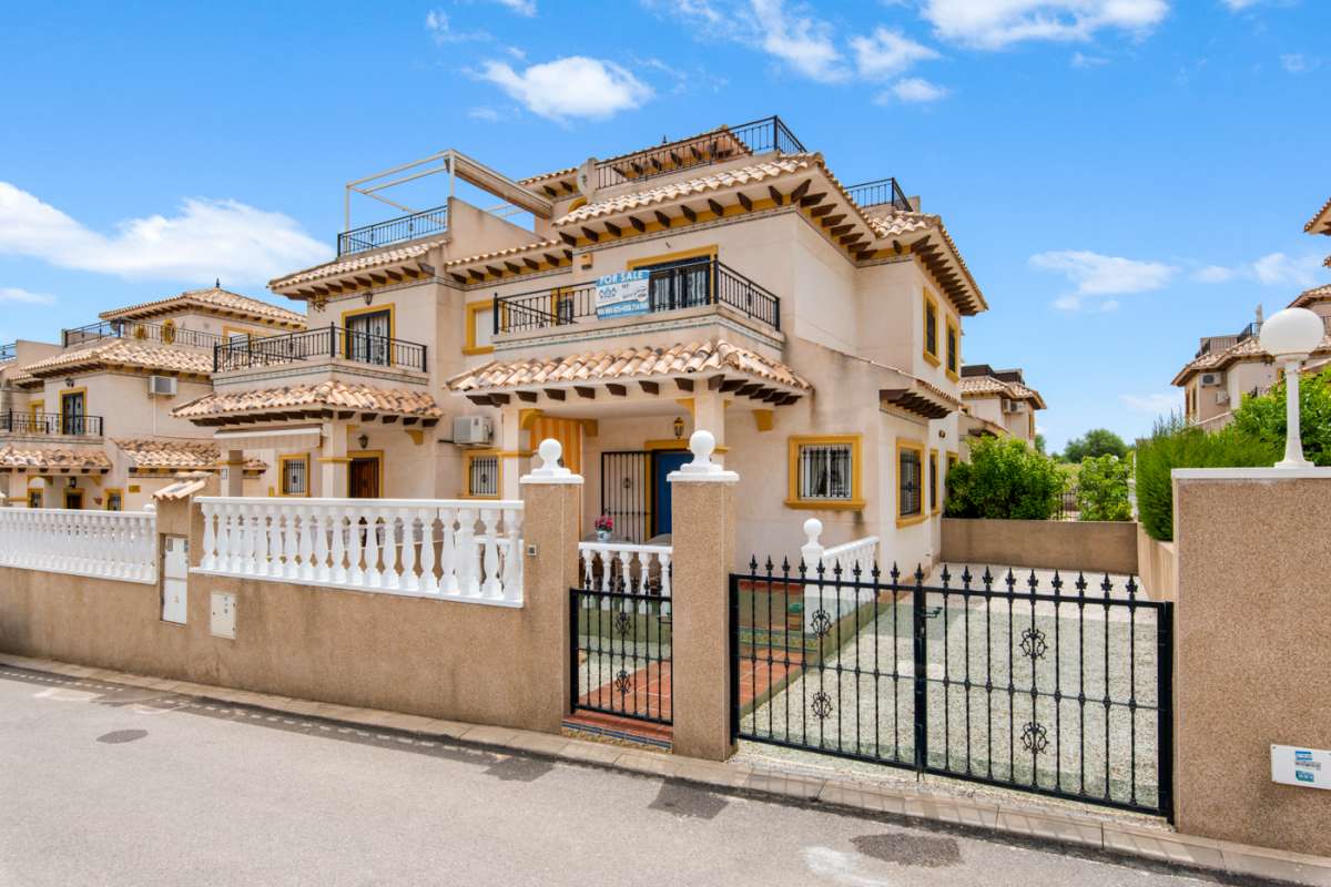 For sale: 2 bedroom house / villa in Villamartin, Costa Blanca