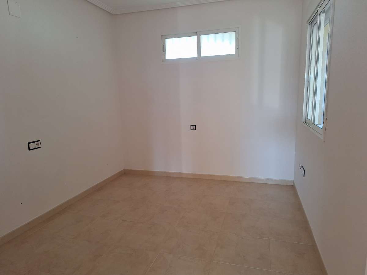Ref: CBW-587606 Apartment for sale in Villamartín