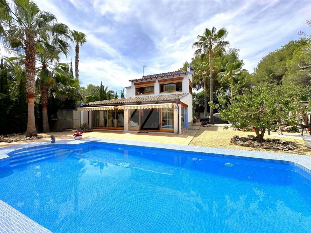 ВИЛЛЫ en Moraira ·  785000€