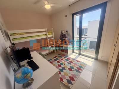 property 6a2be30cb517951ce7d455d411