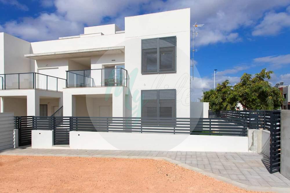 La vida de lujo de Marbella con nuevas Villas, Adosados y Apartamento en el alcance de todos
