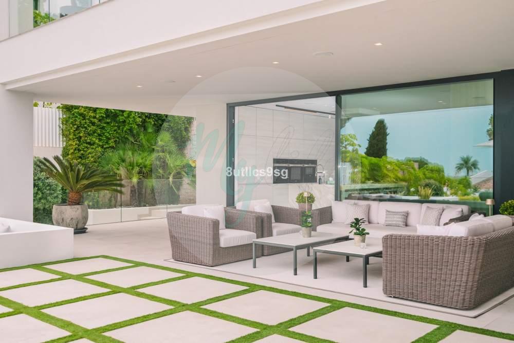 Casa independiente en Central Nueva Andalucía