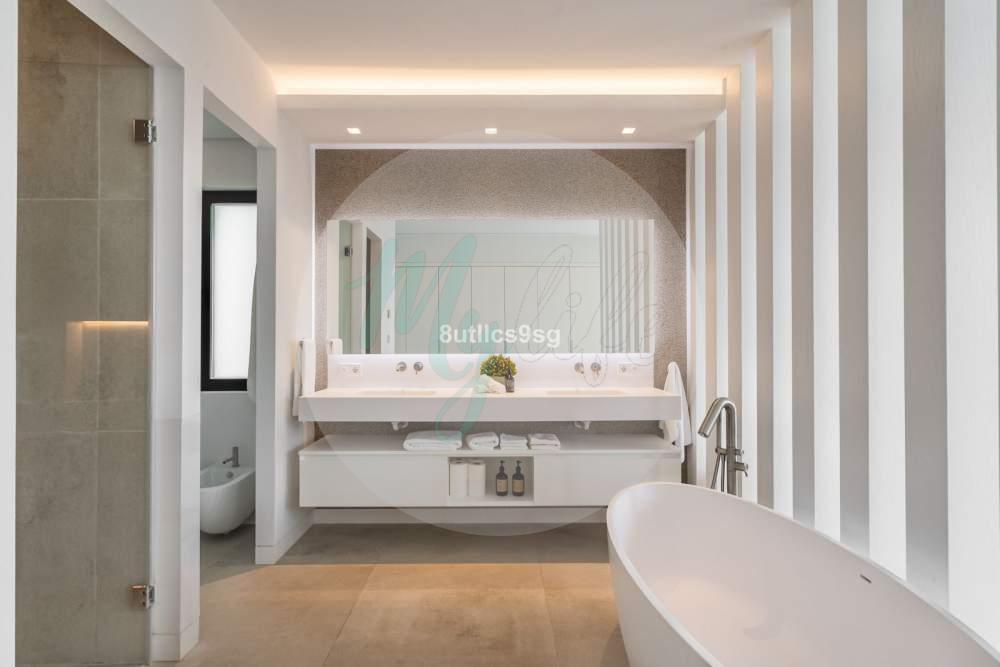 Casa independiente en Central Nueva Andalucía