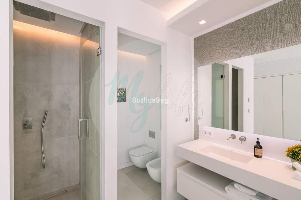 Casa independiente en Central Nueva Andalucía