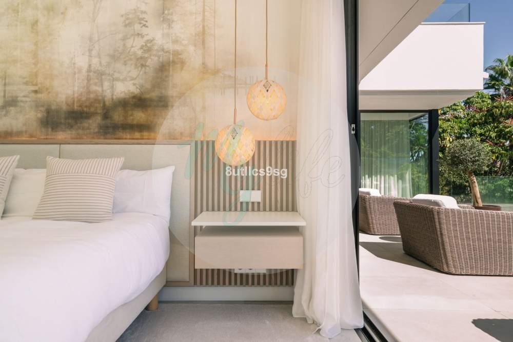 Casa independiente en Central Nueva Andalucía