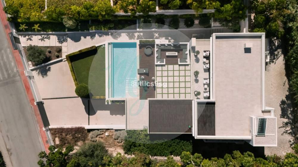 Casa independiente en Central Nueva Andalucía