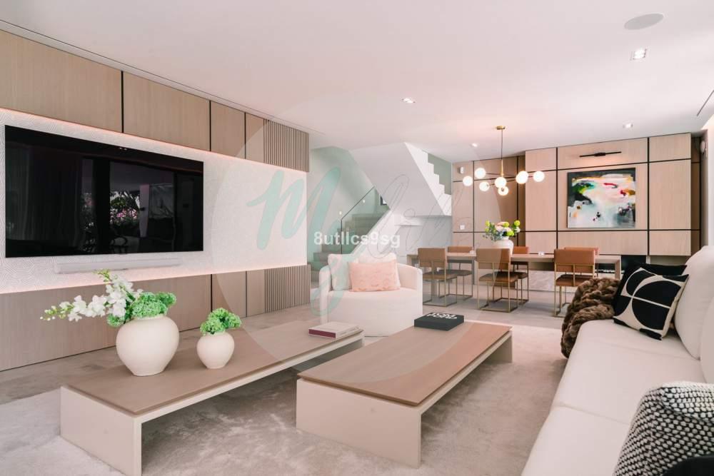 Casa independiente en Central Nueva Andalucía