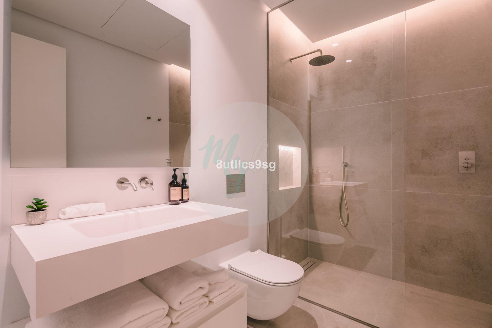 Casa independiente en Central Nueva Andalucía