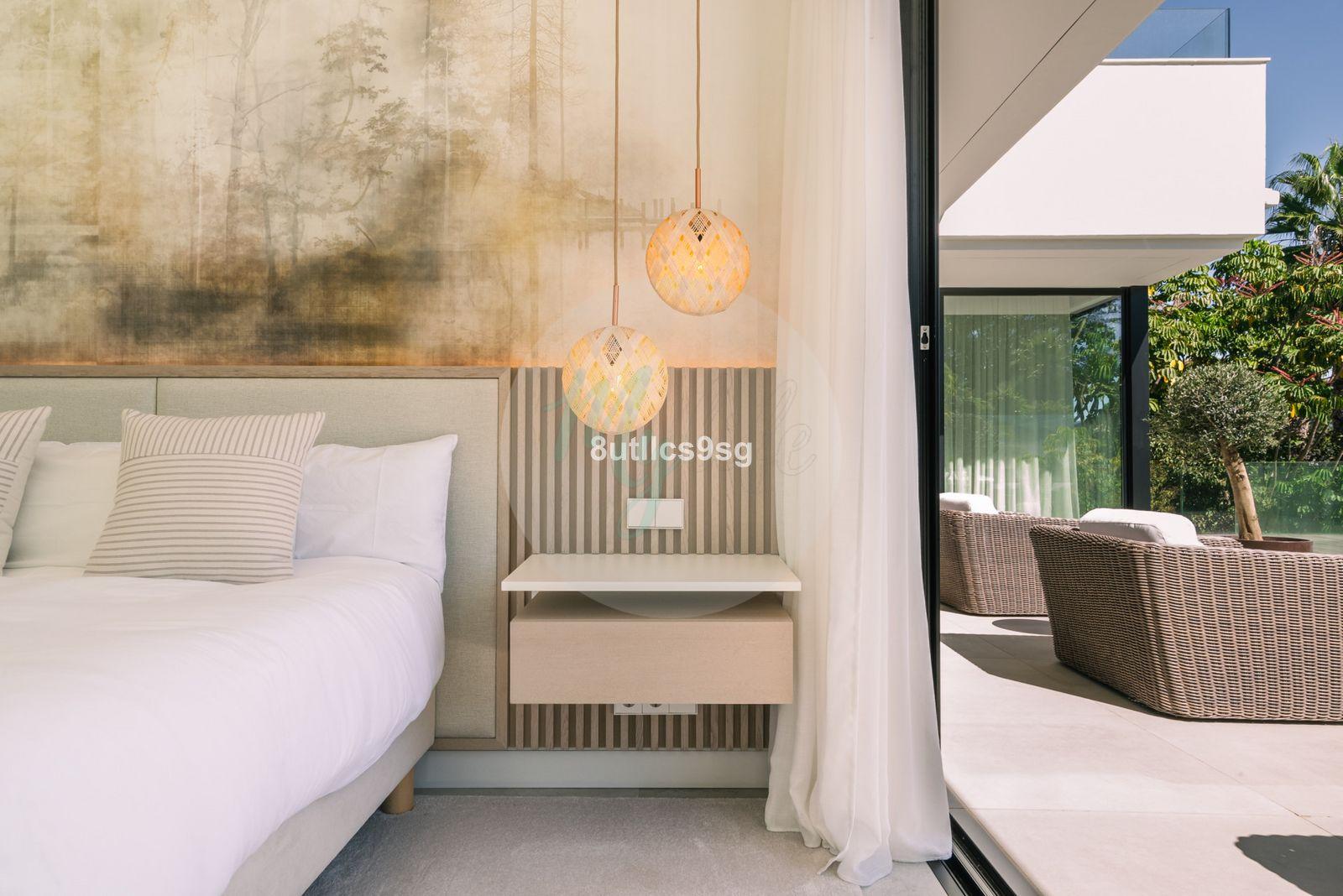 Casa independiente en Central Nueva Andalucía