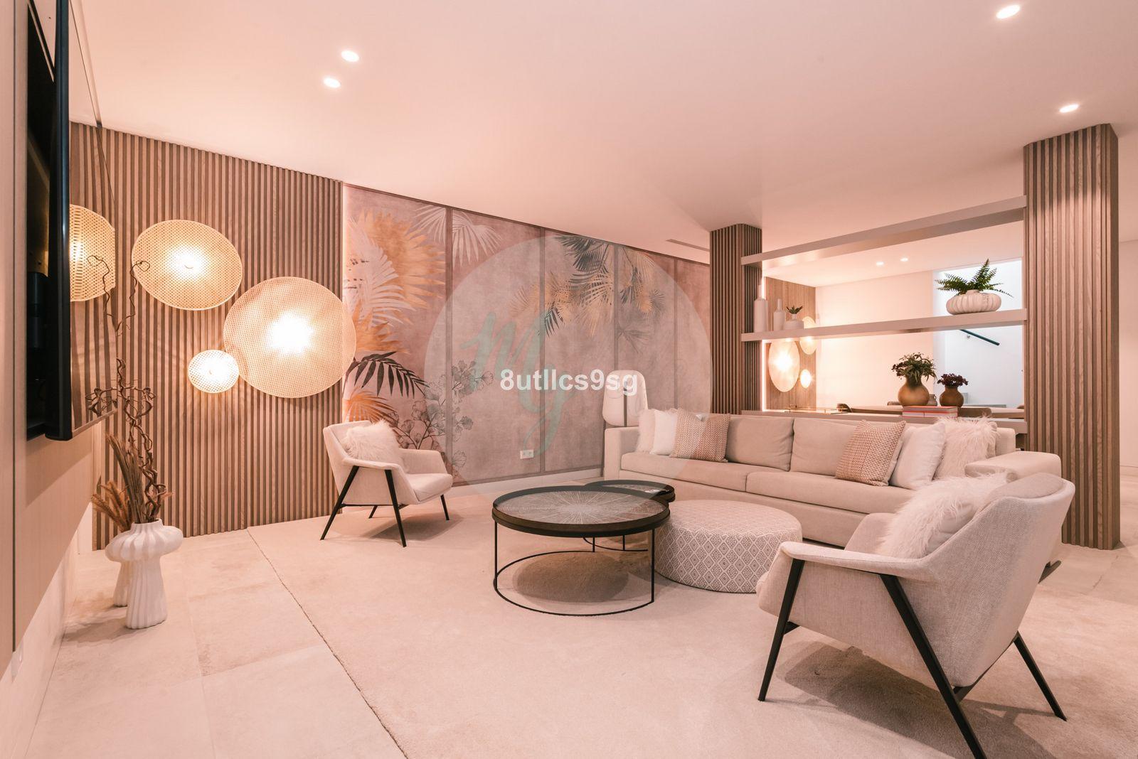 Casa independiente en Central Nueva Andalucía