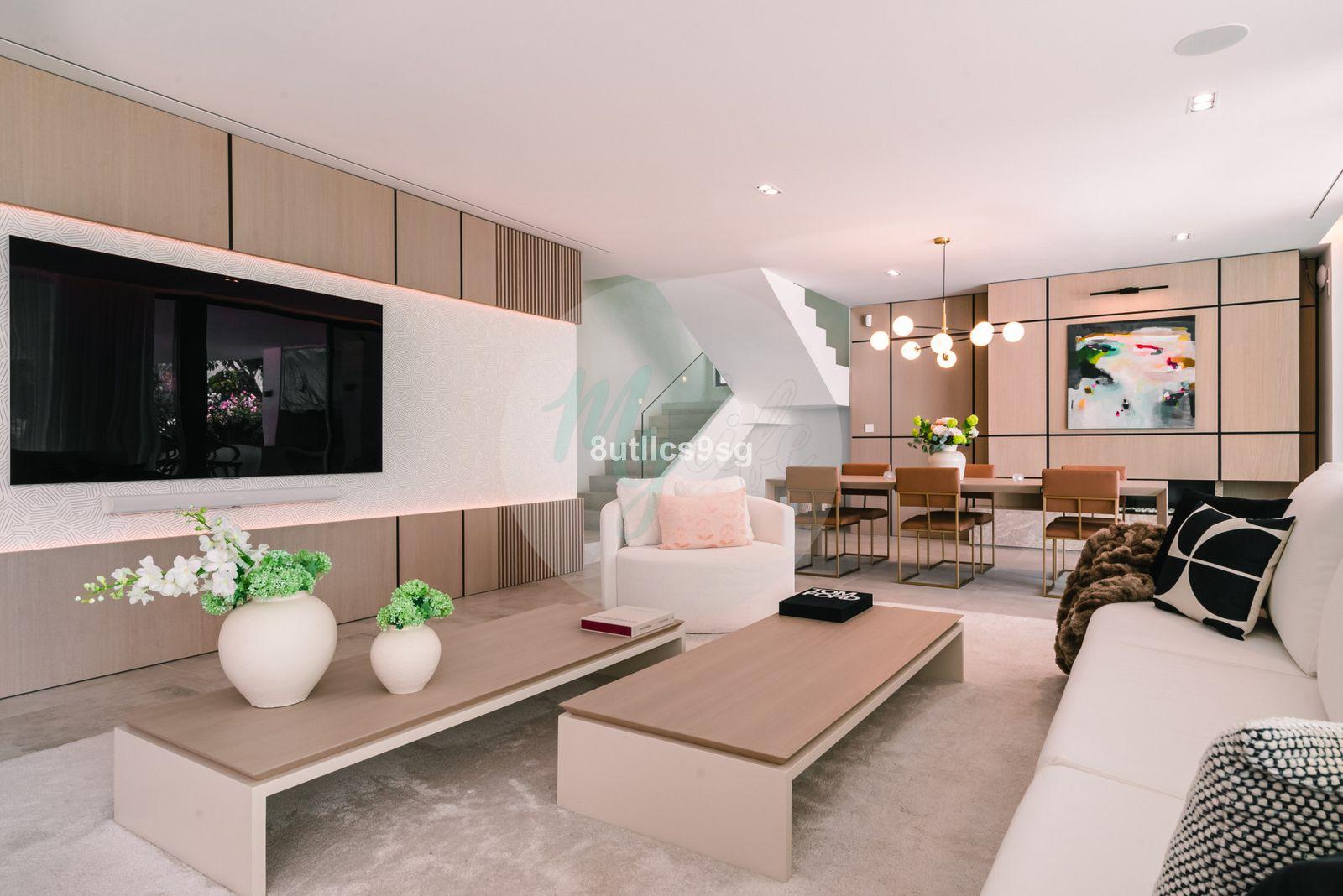 Casa independiente en Central Nueva Andalucía