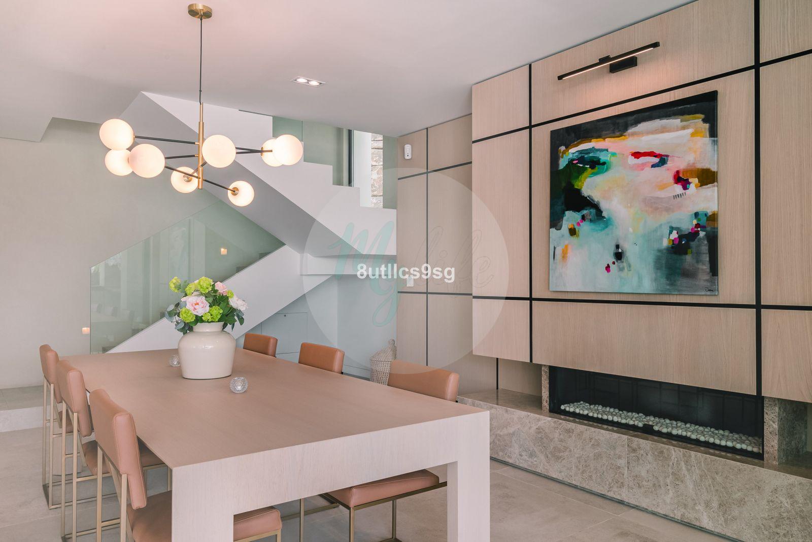 Casa independiente en Central Nueva Andalucía