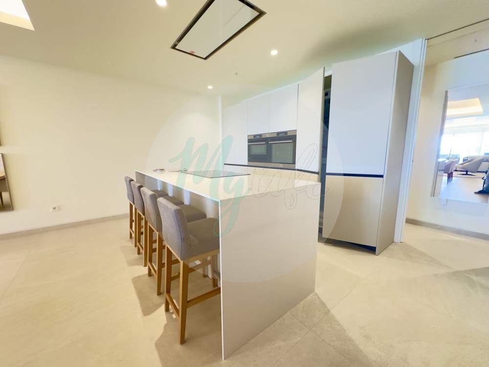 Middle floor in Estepona