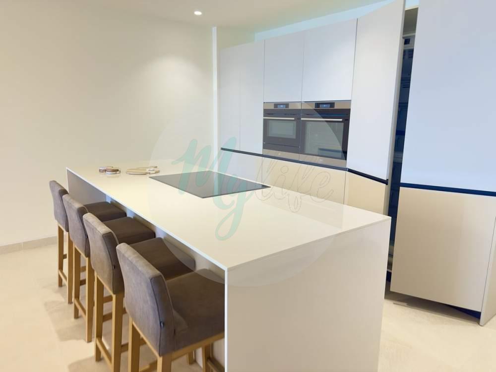 Middle floor in Estepona