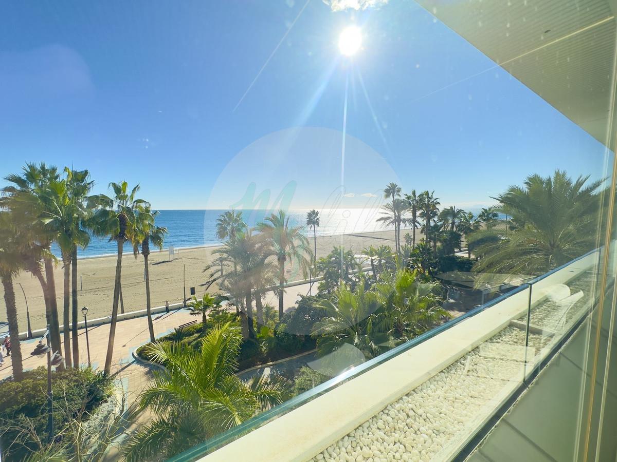 Middle floor in Estepona