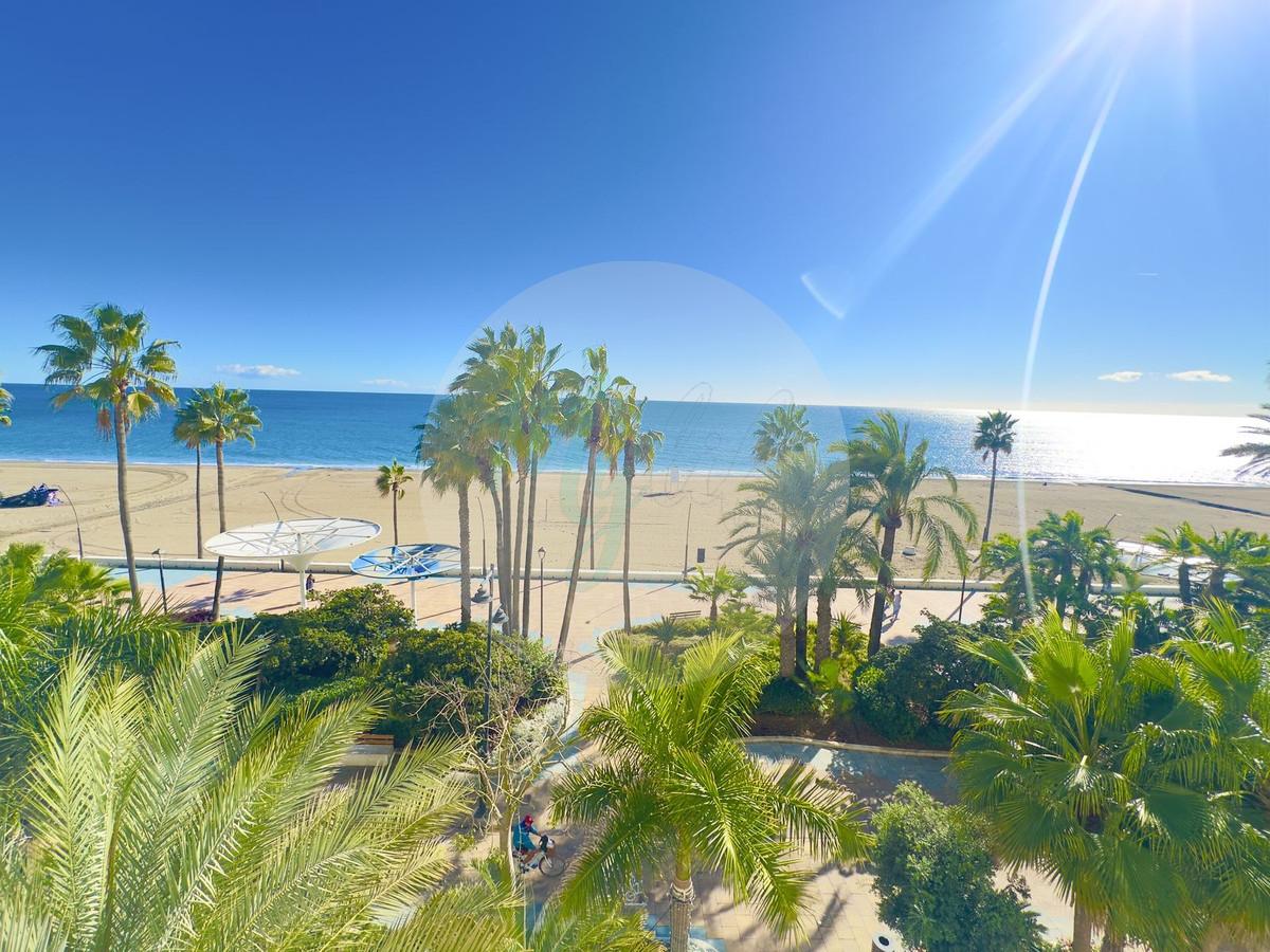 Middle floor in Estepona