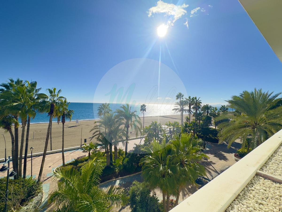 Middle floor in Estepona