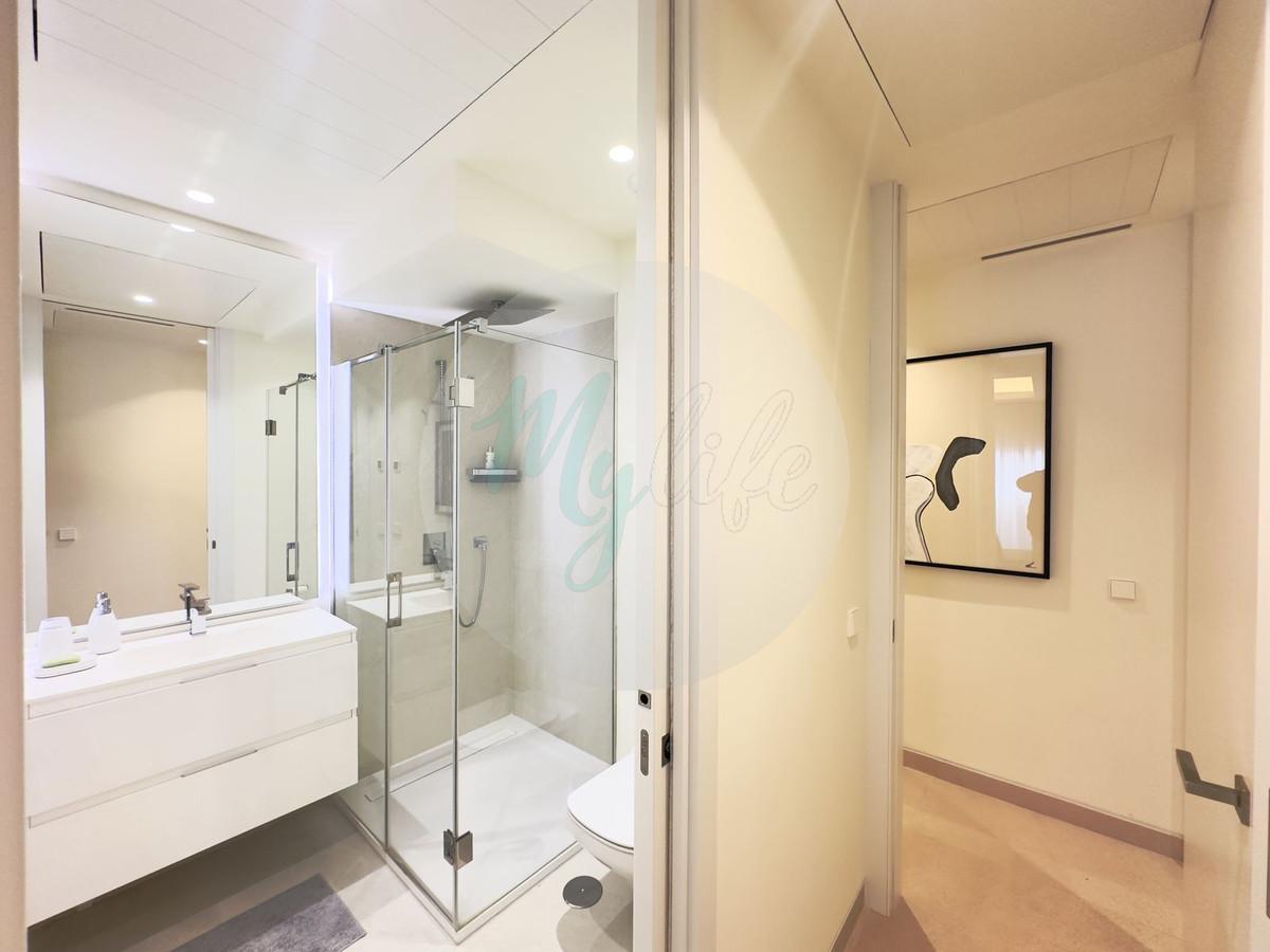 Middle floor in Estepona