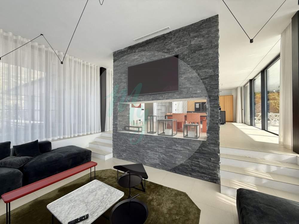 Wholesale & Distribution in Valtocado