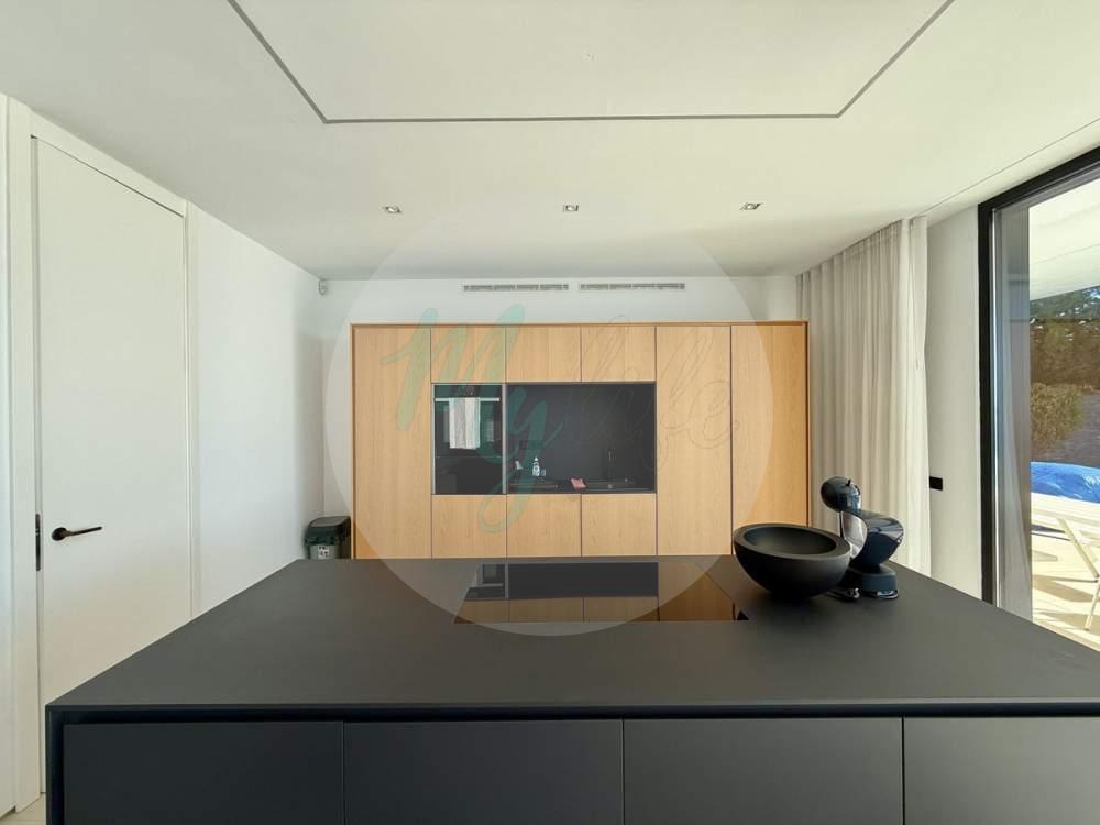 Wholesale & Distribution in Valtocado