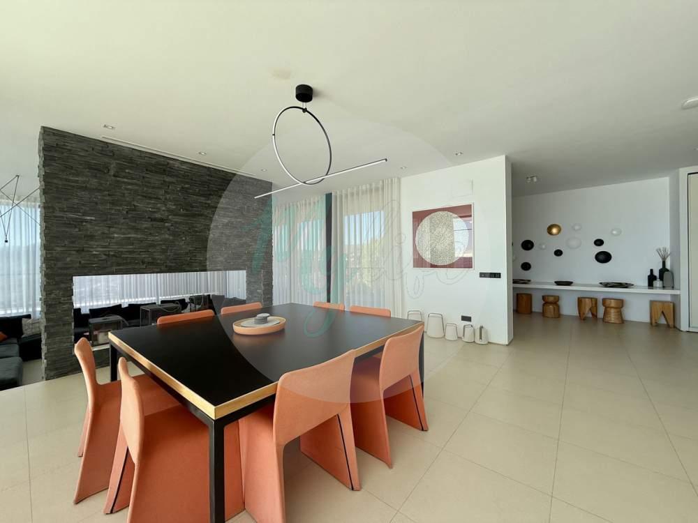 Wholesale & Distribution in Valtocado