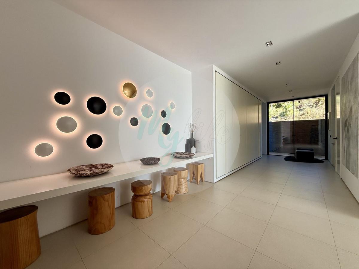 Wholesale & Distribution in Valtocado