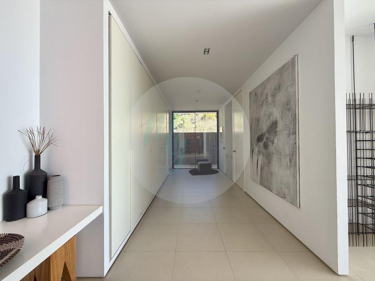 Wholesale & Distribution in Valtocado