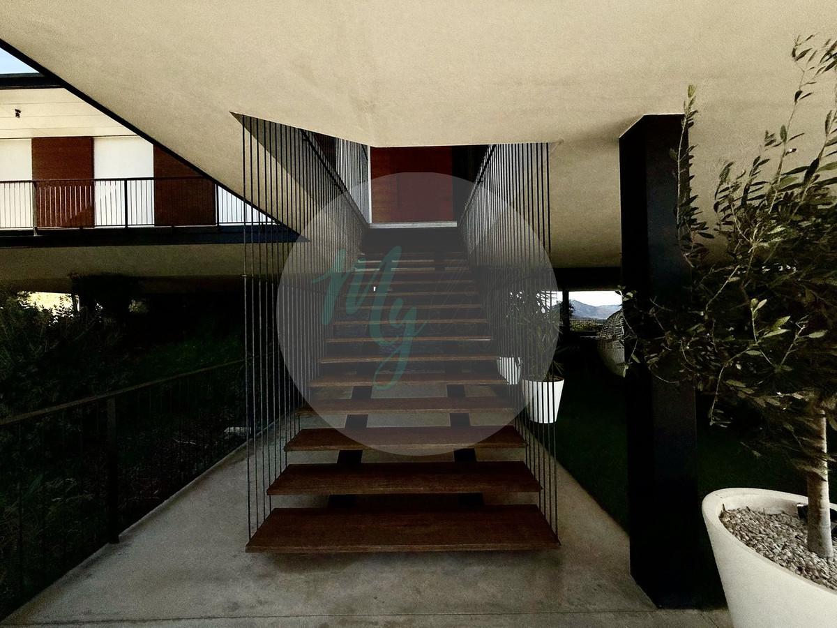 Wholesale & Distribution in Valtocado