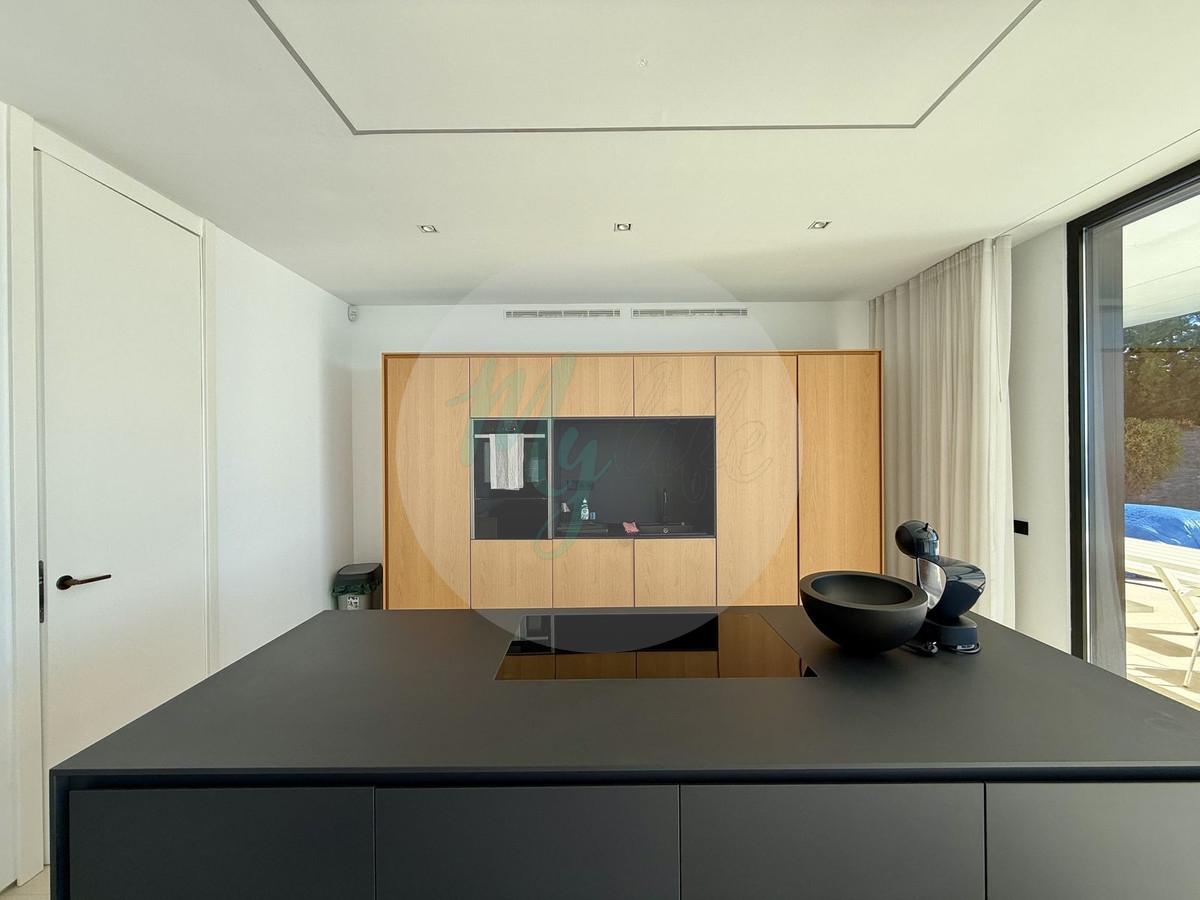 Wholesale & Distribution in Valtocado