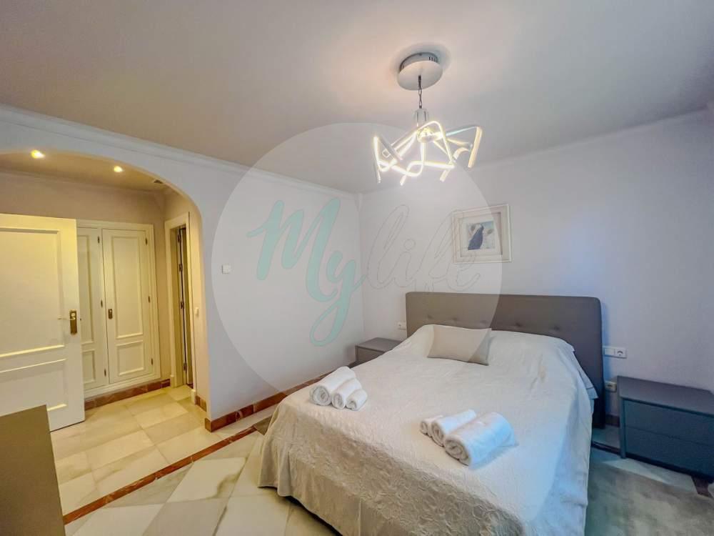 Wholesale & Distribution in Los Flamingos