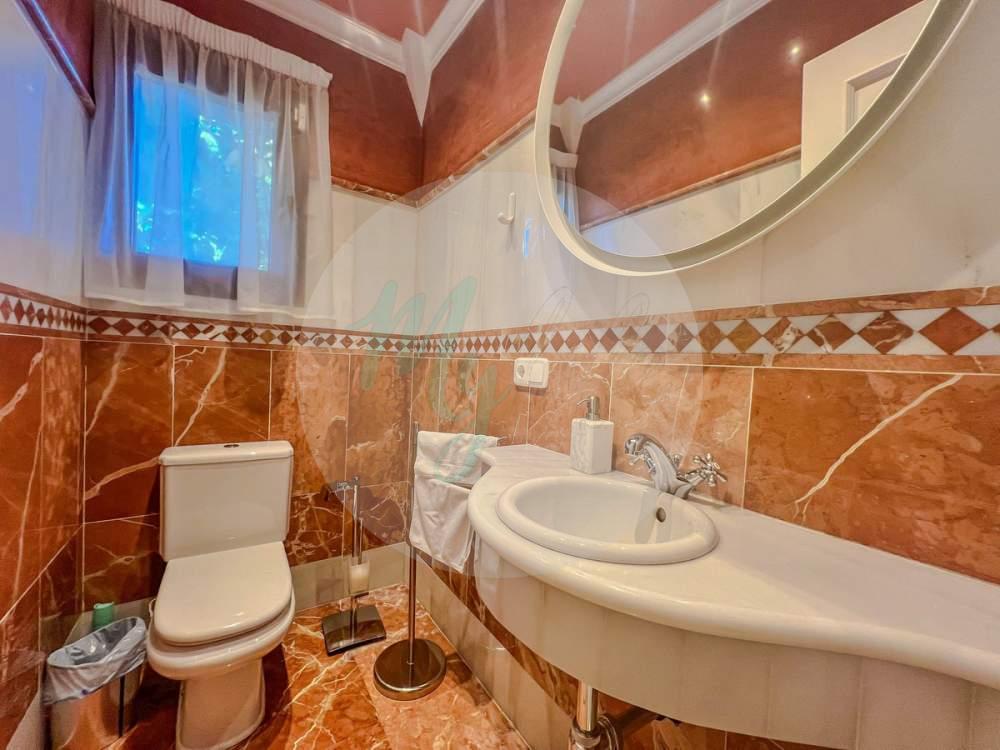 Wholesale & Distribution in Los Flamingos