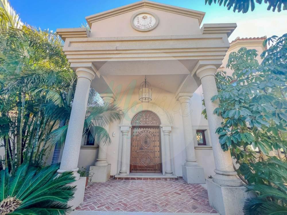 Wholesale & Distribution in Los Flamingos