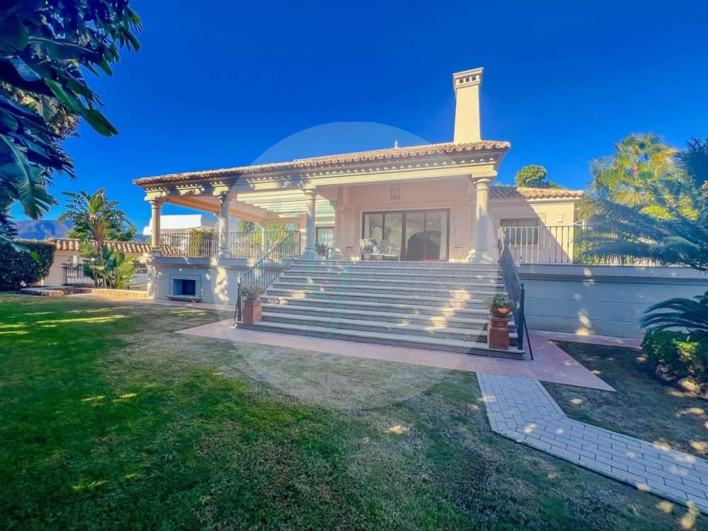 Wholesale & Distribution in Los Flamingos